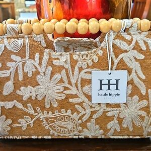 NWT HAUTE HIPPIE CREAM‎ WHITE EMBROIDERED CRWAM BEADED HANDLE PURSE BAG